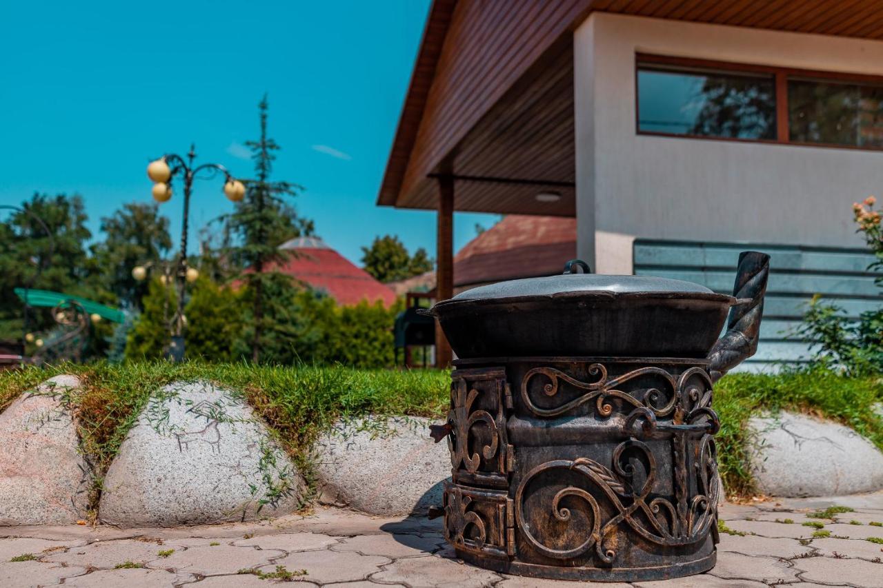 Gоlden Dragon Villa Hotel Bischkek Exterior foto